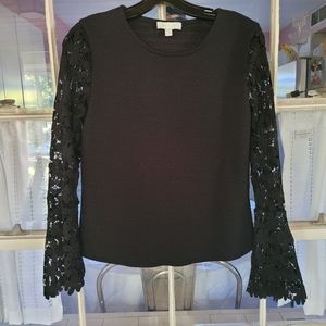 Beautiful lace sleeve top